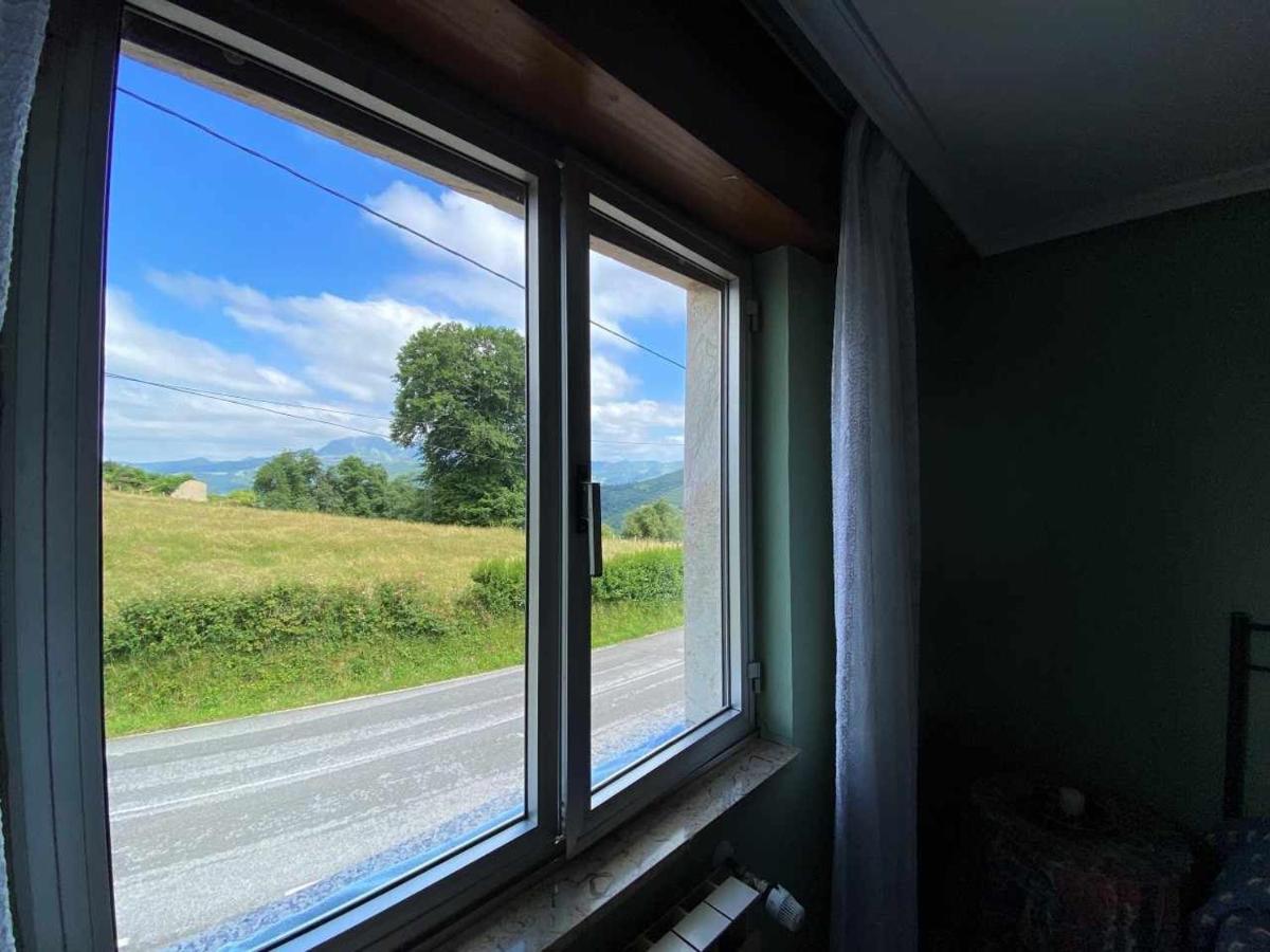 Ferienwohnung Casa Noval Zona Rural En El Centro De Asturias Bimenes Exterior foto
